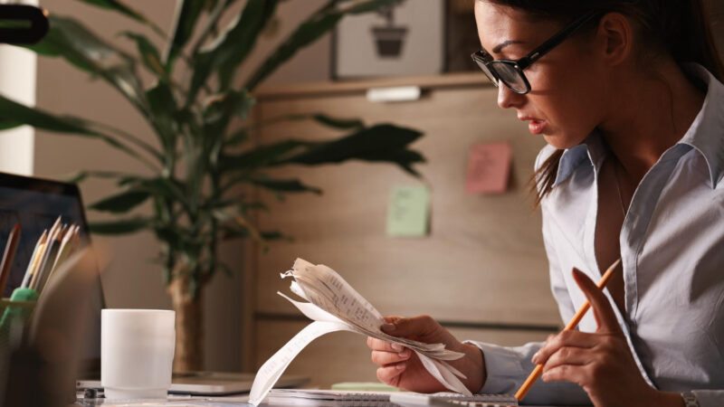 Planejamento financeiro mensal: rotina simples em 15 min