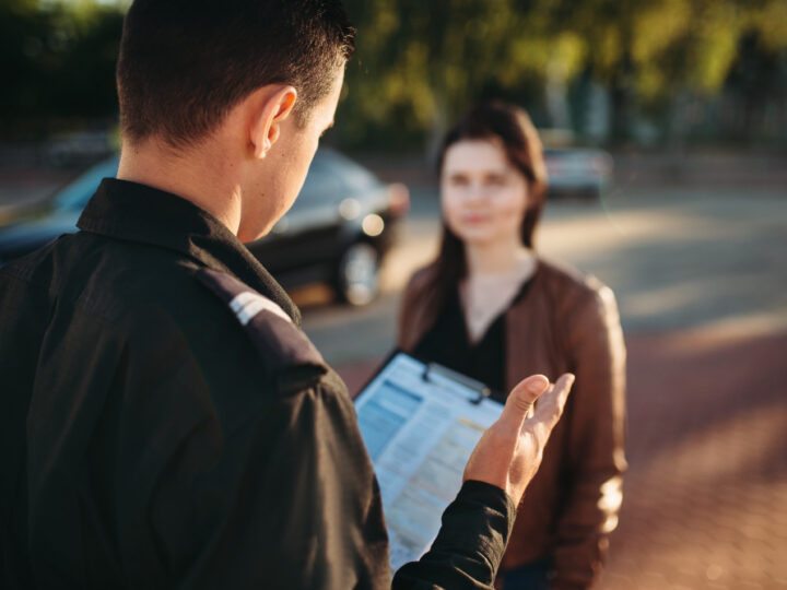 Como avaliar a segurança de um bairro antes de fechar o contrato?