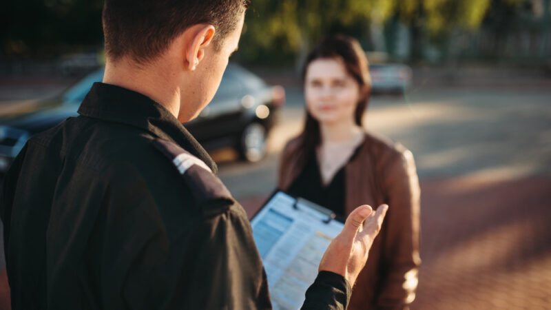Como avaliar a segurança de um bairro antes de fechar o contrato?