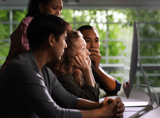 Maratona explosiva: 10 filmes de ação para assistir no Mercado Play este final de semana