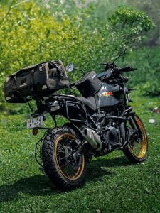 Como escolher acessórios para transporte em motos ou bicicletas?